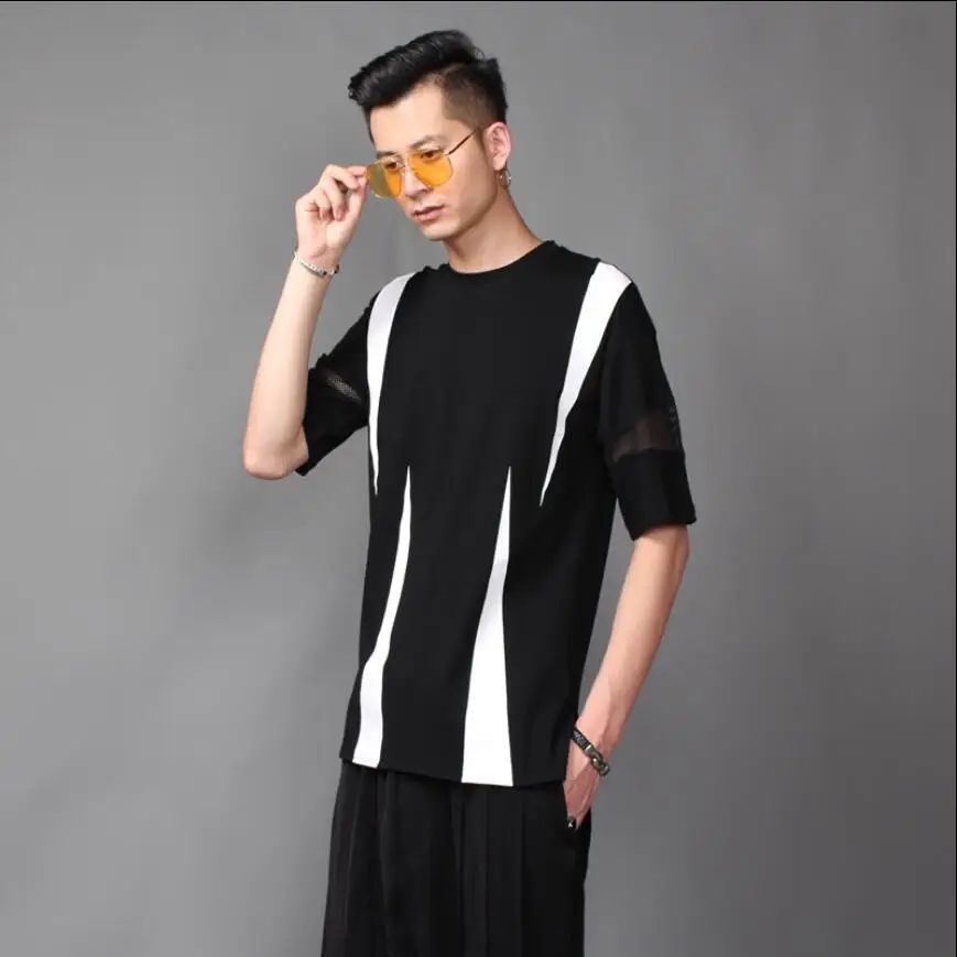 Summer Men New Personality Tide Brand Black And White Stitching T-shirt Loose Male Hair Stylist Round Neck Short-sleeved T-shirt
Summer Men New Personality Tide Brand Black And White Stitching T-shirt Loose Male Hair Stylist Round Neck Short-sleeved T-shirt