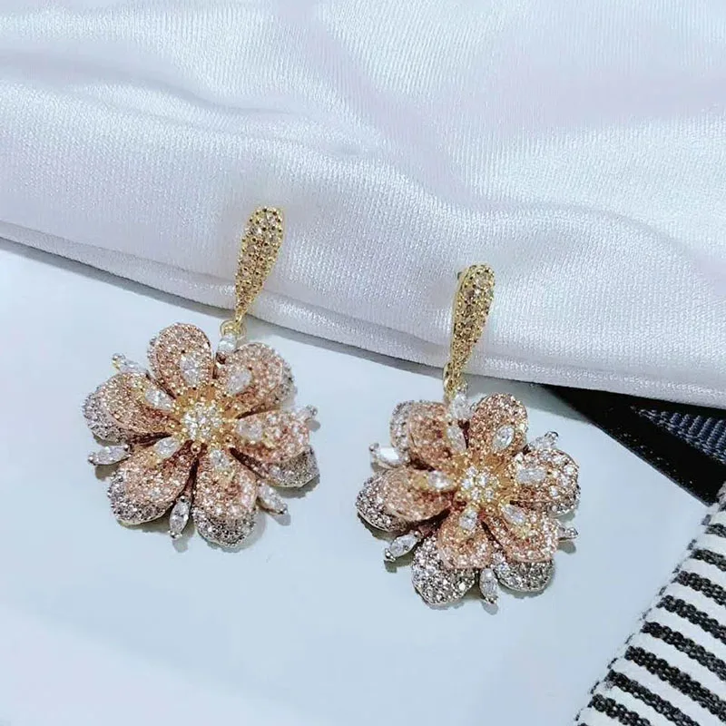 Luxury 3 tone color Flower Drop Earring Silver Color Zirconia Copper Brinco Anel Joyas for women
Luxury 3 tone color Flower Drop Earring Silver Color Zirconia Copper Brinco Anel Joyas for women