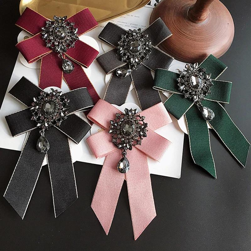 2018 Fashion Women Tie Bow Pin Neck Tie Women Cravate Crystal Gravata British Luxury Vlinderdas Party Bowtie Wedding Krawatte
2018 Fashion Women Tie Bow Pin Neck Tie Women Cravate Crystal Gravata British Luxury Vlinderdas Party Bowtie Wedding Krawatte