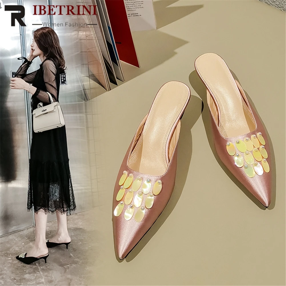 RIBETRINI Fashion New Luxury Shoes Woman Pumps 2020 Hot Sale Pointed Toe Slip On Summer Mules Pumps Woman Shoes
RIBETRINI Fashion New Luxury Shoes Woman Pumps 2020 Hot Sale Pointed Toe Slip On Summer Mules Pumps Woman Shoes