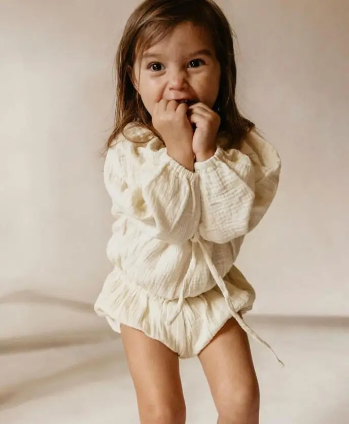 2019 ins baby cotton and linen waist shorts long sleeves lead to one-piece climbing romper
2019 ins baby cotton and linen waist shorts long sleeves lead to one-piece climbing romper