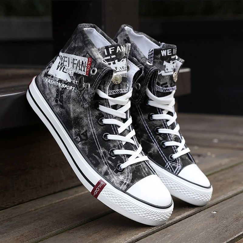 Fashion Black High Top Sneakers Denim Canvas Shoes Men Classic Graffiti Lace-up Male Casual Sneakers Joker Style Men Footwear
Fashion Black High Top Sneakers Denim Canvas Shoes Men Classic Graffiti Lace-up Male Casual Sneakers Joker Style Men Footwear