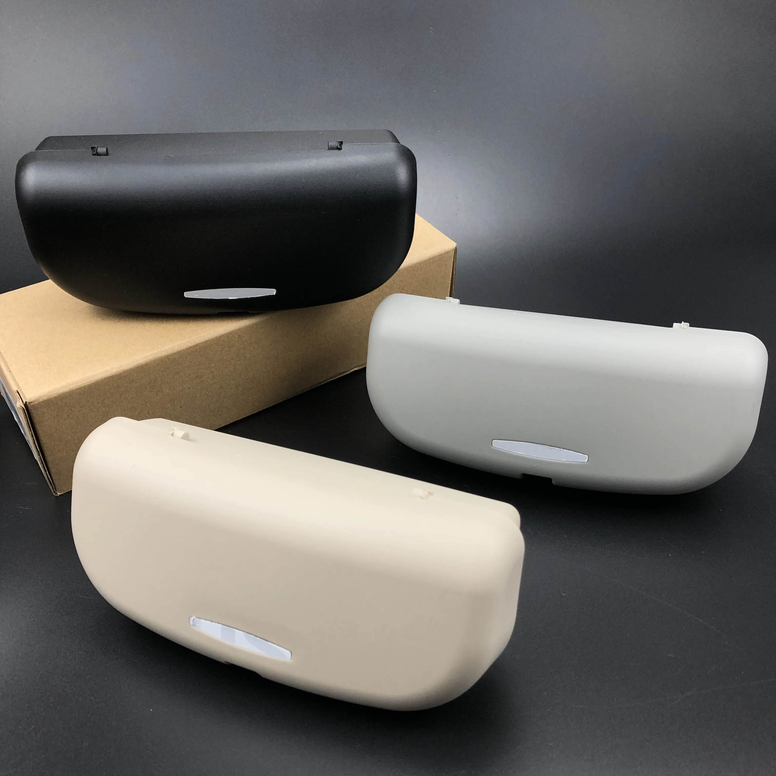 Car Accessories Sun Visor Glasses Box for Suzuki SX4 SWIFT Alto Liane Grand Vitara jimny S-cross Spacia Splash Kizashi Wagon R
Car Accessories Sun Visor Glasses Box for Suzuki SX4 SWIFT Alto Liane Grand Vitara jimny S-cross Spacia Splash Kizashi Wagon R