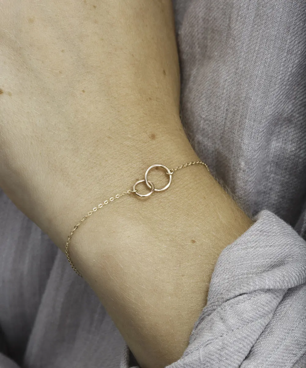 Laramoi 925 Sterling Silver Double Circle Round Love Bracelets for Women Korean Style Design Bangle for Girls Party Travelling
Laramoi 925 Sterling Silver Double Circle Round Love Bracelets for Women Korean Style Design Bangle for Girls Party Travelling