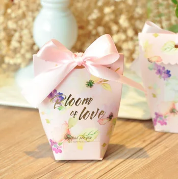 100 Pcs European Style Floral Gift Bags Wedding Favors Candy Boxes Bomboniera Sachet Souvenirs Candy Bags Party Gift Box
100 Pcs European Style Floral Gift Bags Wedding Favors Candy Boxes Bomboniera Sachet Souvenirs Candy Bags Party Gift Box