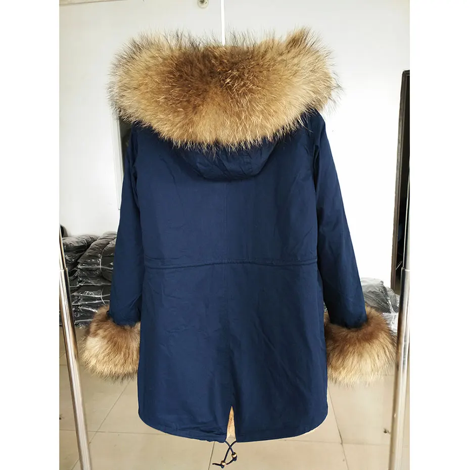 Hooded parka (2)