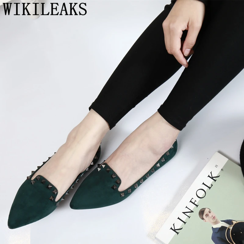 Luxury brand Rivet flat shoes women 2019 designers pointed toe flats loafers women creepers harajuku shoes suede chaussures
Luxury brand Rivet flat shoes women 2019 designers pointed toe flats loafers women creepers harajuku shoes suede chaussures