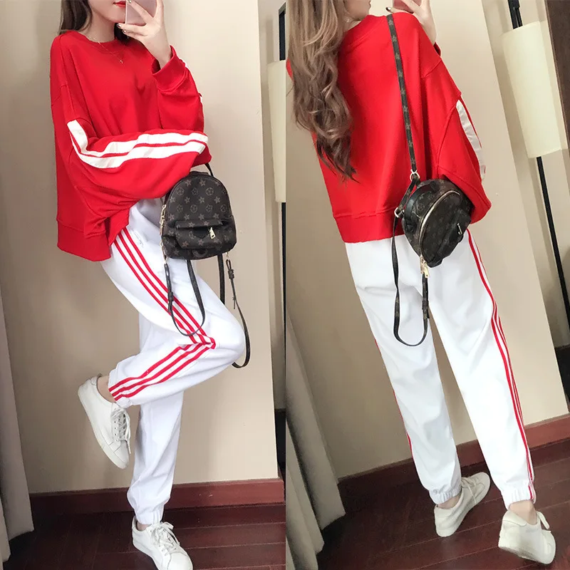 2019 fashion casual red short T-shirt two-piece suit loose comfortable pencil pants suit women
2019 fashion casual red short T-shirt two-piece suit loose comfortable pencil pants suit women