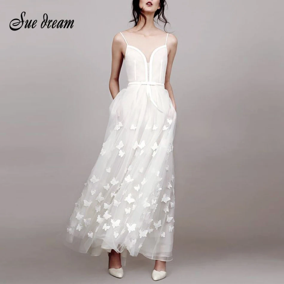 Women's Runway Long Dress 2019 High Quality Summer White Sleeveless Dress Lace 3D Butterfly Mesh V-neck Dress Sexy Party Dress
Women's Runway Long Dress 2019 High Quality Summer White Sleeveless Dress Lace 3D Butterfly Mesh V-neck Dress Sexy Party Dress