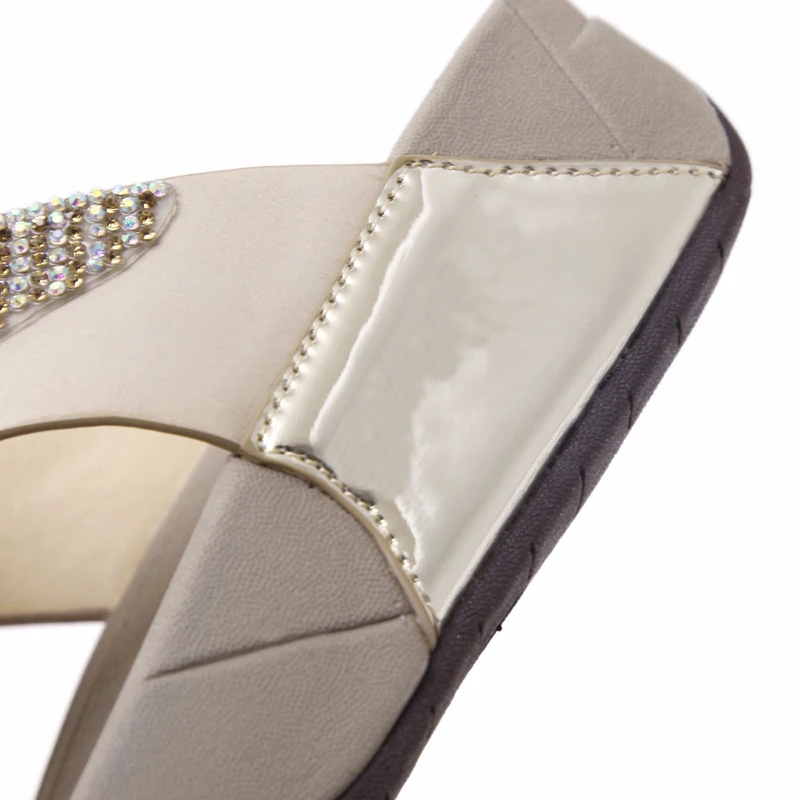SIKETU-hot-sell-women-summer-Comfortable-Breathable-Flat-sandals-shoes-woman-flip-flop-Crystal-casual-beach (2)