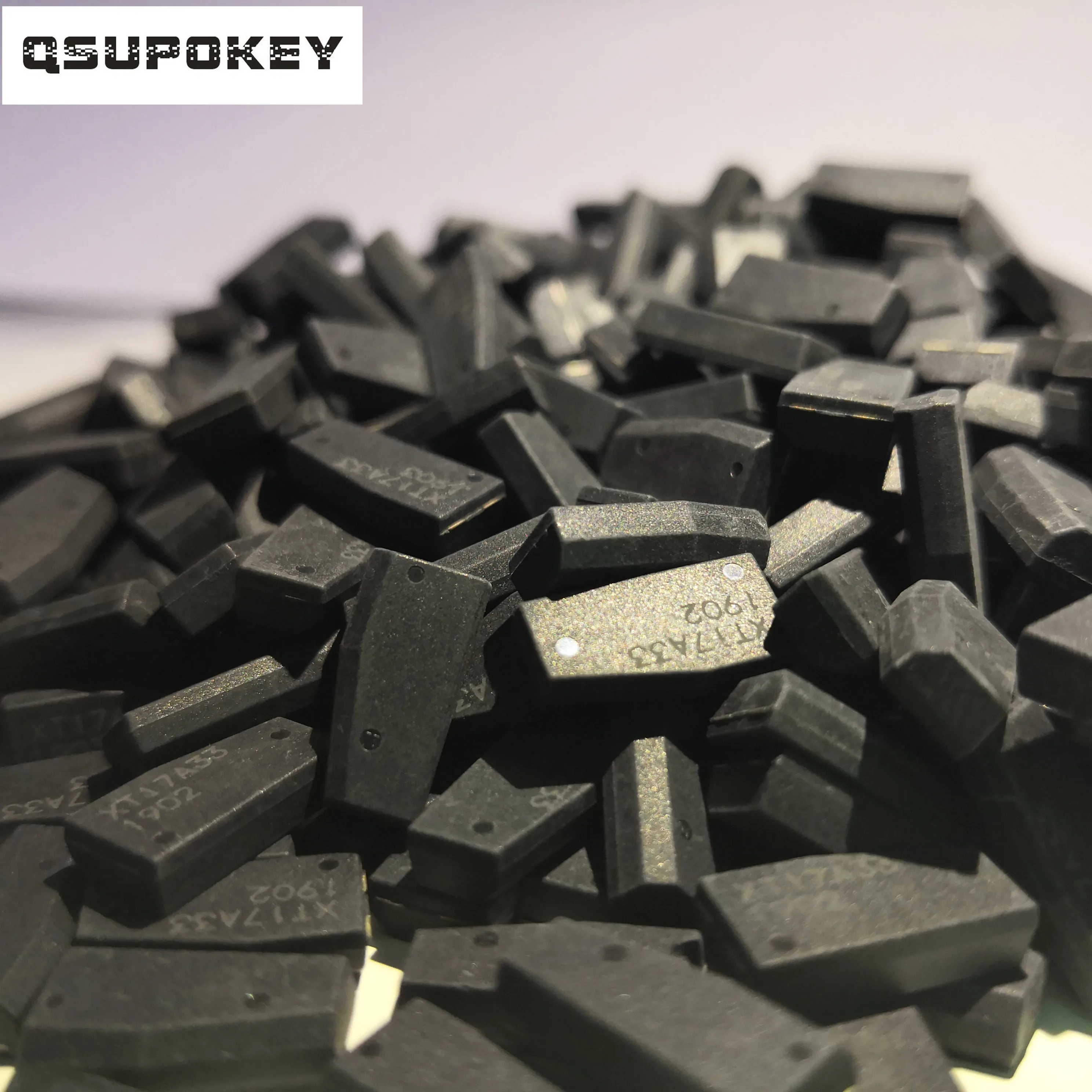 QSUPOKEY New Original VVDI 46 copy Chip ID46 Chip(only have copy function) for XHORSE VVDI2 46 Transponder Copier Programmer
QSUPOKEY New Original VVDI 46 copy Chip ID46 Chip(only have copy function) for XHORSE VVDI2 46 Transponder Copier Programmer