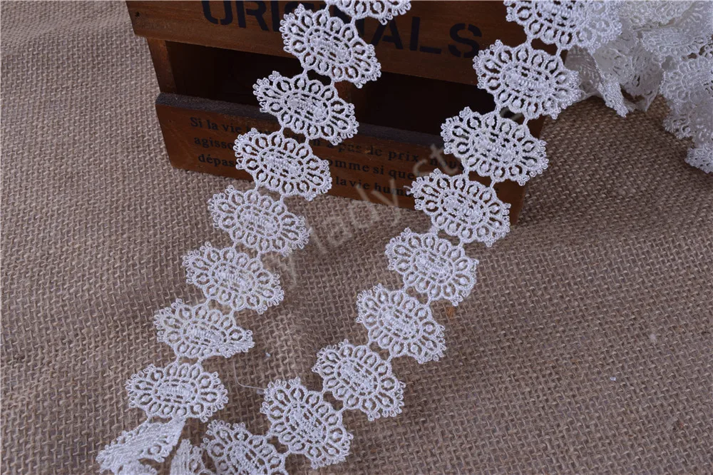 28yard Venise/Venice Lace Victorian oval-shaped Lace Fringe Trim,wide 4cm wide diy crafted sewing
28yard Venise/Venice Lace Victorian oval-shaped Lace Fringe Trim,wide 4cm wide diy crafted sewing