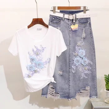 Embroidery Tees Short sleeve O-Neck T-shirt Women Summer Tops Sequin 3D Flower T shirts Femme Korean Fashion Loose Ladies Tops
Embroidery Tees Short sleeve O-Neck T-shirt Women Summer Tops Sequin 3D Flower T shirts Femme Korean Fashion Loose Ladies Tops