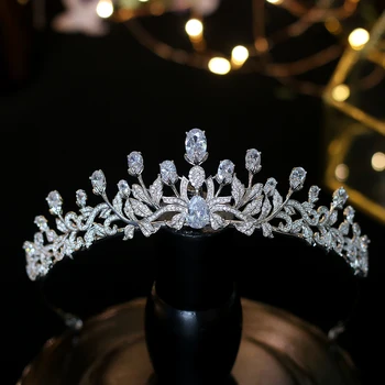 Fashionable Princess Zircon Tiaras Sweet 16 Girls Simple Wedding Hair Accessories Women Bridal Crowns Crystals Tiaras
Fashionable Princess Zircon Tiaras Sweet 16 Girls Simple Wedding Hair Accessories Women Bridal Crowns Crystals Tiaras