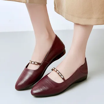 Soft And Comfortable Genuine Leather Mother's Shoes Women Middle-Aged Anti-skid Large Size Solid Convenient Slip-on Shoes Female
Soft And Comfortable Genuine Leather Mother's Shoes Women Middle-Aged Anti-skid Large Size Solid Convenient Slip-on Shoes Female