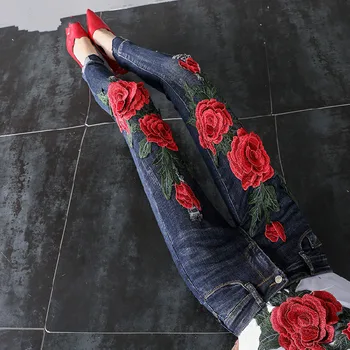 New Fashion Women's Rose Flower Embroidered Skinny Jeans Trousers Pencil Pants Female Students Stretch Denim Long Trousers
New Fashion Women's Rose Flower Embroidered Skinny Jeans Trousers Pencil Pants Female Students Stretch Denim Long Trousers