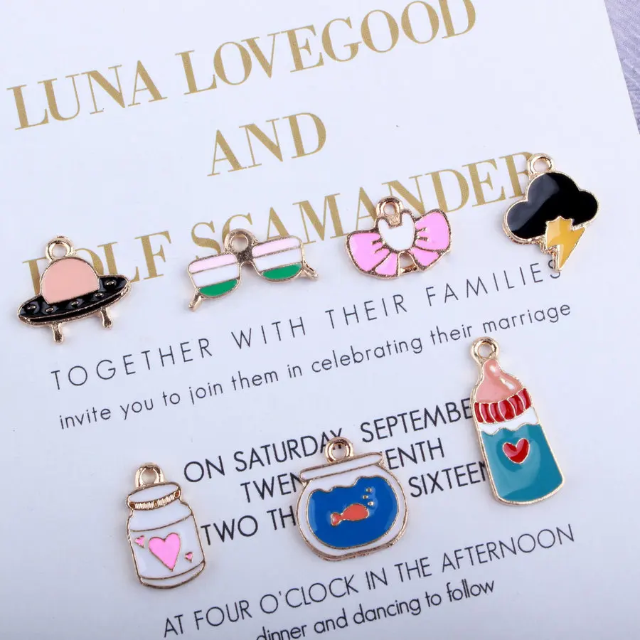 10pcs/lot Fashion Oil drop Charms Pendant Zinc Alloy Enamel Bottle/Glasses/Bow/Cloud/UFO Charms Pendant For Jewelry Making
10pcs/lot Fashion Oil drop Charms Pendant Zinc Alloy Enamel Bottle/Glasses/Bow/Cloud/UFO Charms Pendant For Jewelry Making