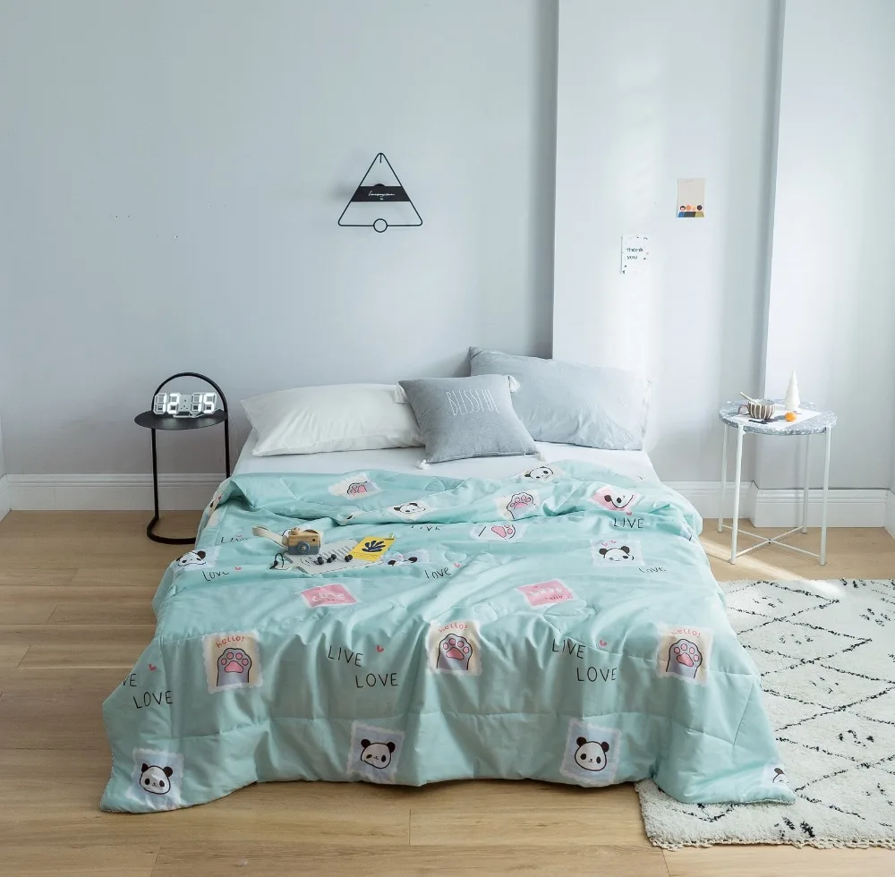 Cattoon Air Condition Summer Quilt simple 1pc Comforter Twin Queen Blankets Kids cotton single double bed cover fashion bedding
Cattoon Air Condition Summer Quilt simple 1pc Comforter Twin Queen Blankets Kids cotton single double bed cover fashion bedding