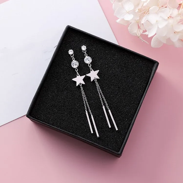 2019 Long stick fringed zircon jewelry Women Crystal from Swarovski 925 silver needle temperament simple wild star earrings
2019 Long stick fringed zircon jewelry Women Crystal from Swarovski 925 silver needle temperament simple wild star earrings