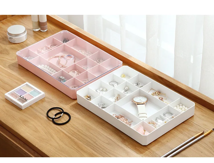 Jewelry storage box plastic grid necklace earrings bracelet jewelry finishing box multi-function desktop dust storage box
Jewelry storage box plastic grid necklace earrings bracelet jewelry finishing box multi-function desktop dust storage box
