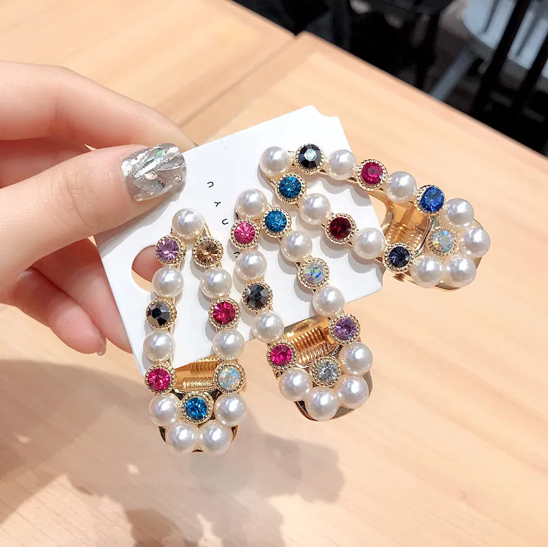 Korea Super Shiny Hair Accessories Crystal Pearl Alloy BB Clip Side Hair Clips For Girls Hair Bows Hairpins Barrette Hairgrips
Korea Super Shiny Hair Accessories Crystal Pearl Alloy BB Clip Side Hair Clips For Girls Hair Bows Hairpins Barrette Hairgrips