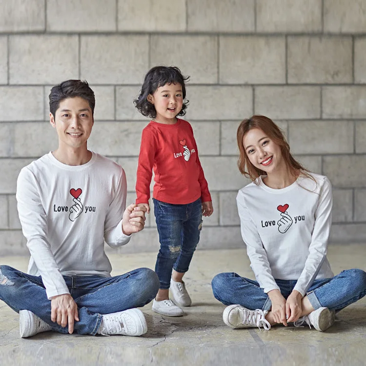 Autumn 2018 Family Christmas Clothes Heart Print Mother and Daughter Clothes Short-sleeved T-shirt Baby Romper Family Clothing
Autumn 2018 Family Christmas Clothes Heart Print Mother and Daughter Clothes Short-sleeved T-shirt Baby Romper Family Clothing