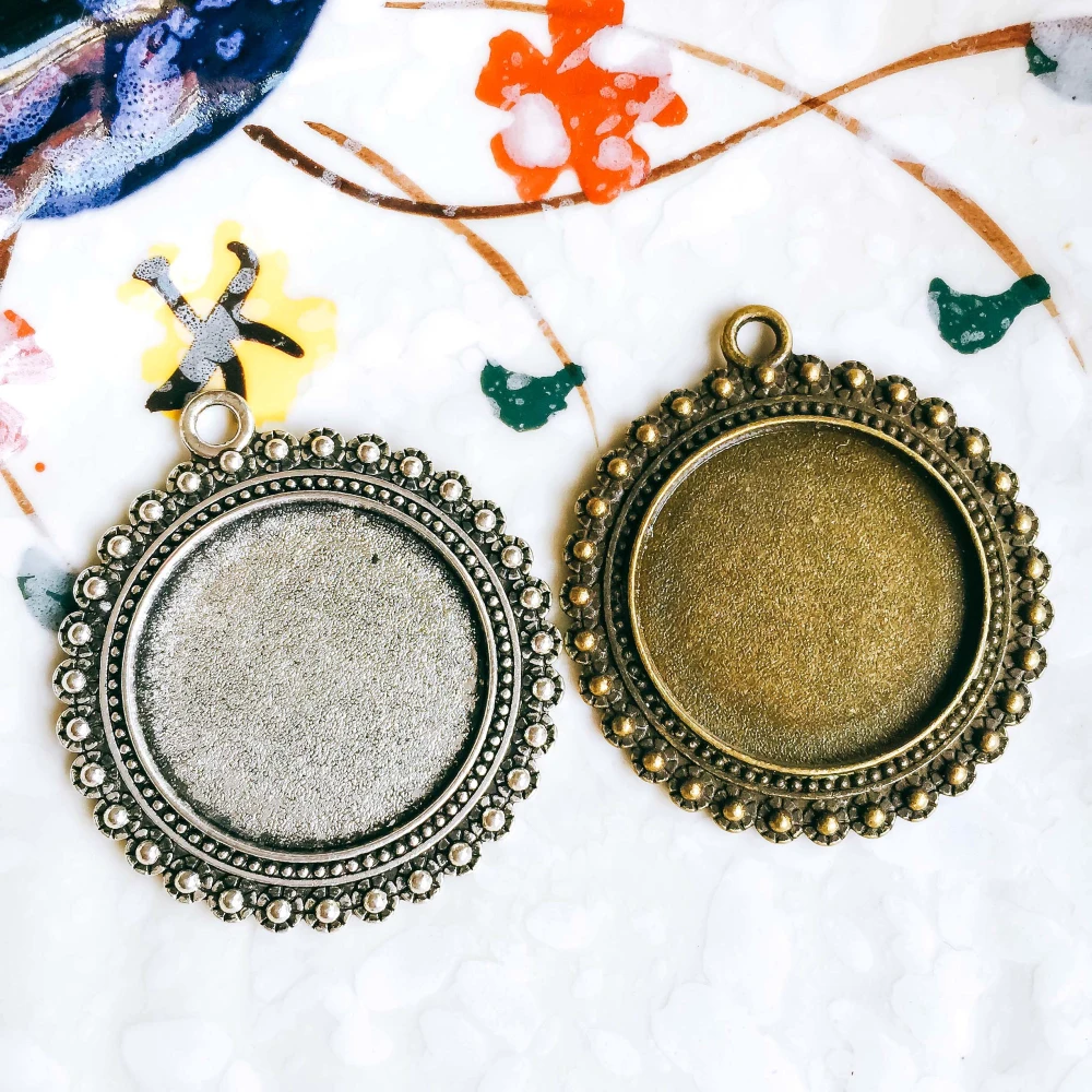 5pcs/lot 25mm Necklace Pendant Setting Antique Bronze Silver Glass Cabochon Blank Base Supplies for Jewelry Finding T146
5pcs/lot 25mm Necklace Pendant Setting Antique Bronze Silver Glass Cabochon Blank Base Supplies for Jewelry Finding T146
