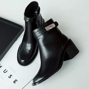 GPOKHDS 2019 women ankle boots soft Cow leather winter short plush black color round toe high heels female boots size 34-40
GPOKHDS 2019 women ankle boots soft Cow leather winter short plush black color round toe high heels female boots size 34-40