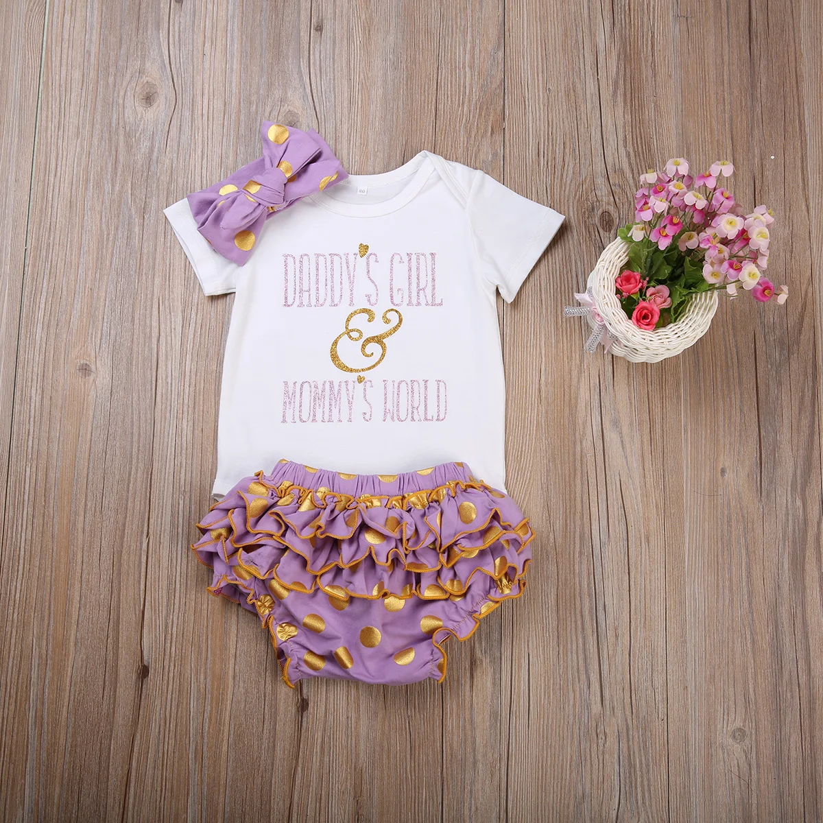 Newborn Toddler Baby Girls daddy and mommy Clothes Rompers +Ruffel shorts bottom +Headband 3Pcs kids girls Set
Newborn Toddler Baby Girls daddy and mommy Clothes Rompers +Ruffel shorts bottom +Headband 3Pcs kids girls Set