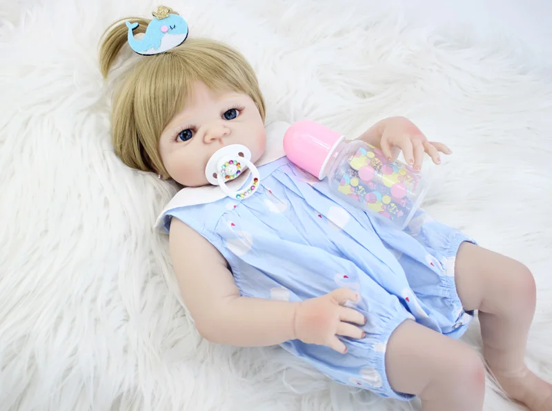 55cm Full Silicone Reborn Baby Doll Toy Vinyl Blonde Newborn Toddler Girl Babies With Earring Like Alive Bebe Bonecas Bathe Toy
55cm Full Silicone Reborn Baby Doll Toy Vinyl Blonde Newborn Toddler Girl Babies With Earring Like Alive Bebe Bonecas Bathe Toy