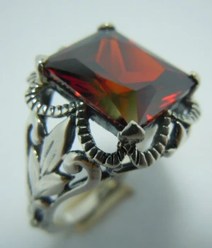 The new 2014 pomegranates zircon Noble and elegant temperament ring hollow out plant decorative pattern
The new 2014 pomegranates zircon Noble and elegant temperament ring hollow out plant decorative pattern