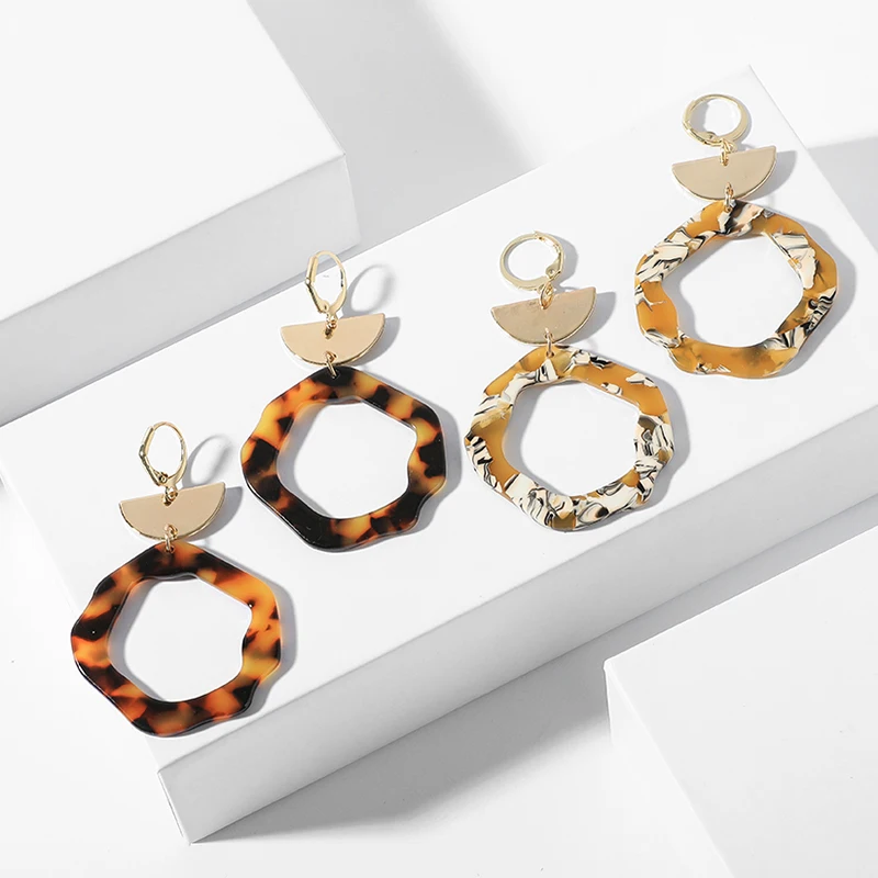 Vintage Leopard Acrylic Drop Earrings for Women Geometry Tortoiseshell Statement Dangle Earrings Party Jewelry Gift Wholesale
Vintage Leopard Acrylic Drop Earrings for Women Geometry Tortoiseshell Statement Dangle Earrings Party Jewelry Gift Wholesale
