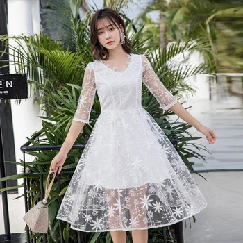 Summer Women beautiful mesh embroidery midi dress V-neck half sleeves ball gown elegant party dress plus size vestidos M-XXXXL
Summer Women beautiful mesh embroidery midi dress V-neck half sleeves ball gown elegant party dress plus size vestidos M-XXXXL