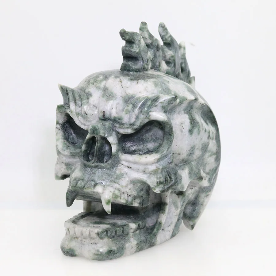 6" 2000g,GREEN JASPER Handmade Carved Crystal Flame Skull Crystal Realistic Healing Furnishing Articles Figurine TF59
6" 2000g,GREEN JASPER Handmade Carved Crystal Flame Skull Crystal Realistic Healing Furnishing Articles Figurine TF59
