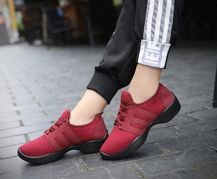 women sneakers (2)