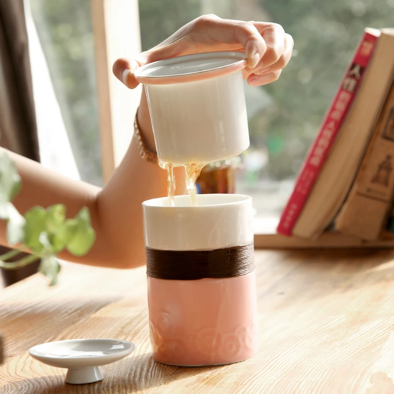 400CC Porcelain tea cups with filter cover ceramic kung fu mug handpainted drinkware office water cup
400CC Porcelain tea cups with filter cover ceramic kung fu mug handpainted drinkware office water cup