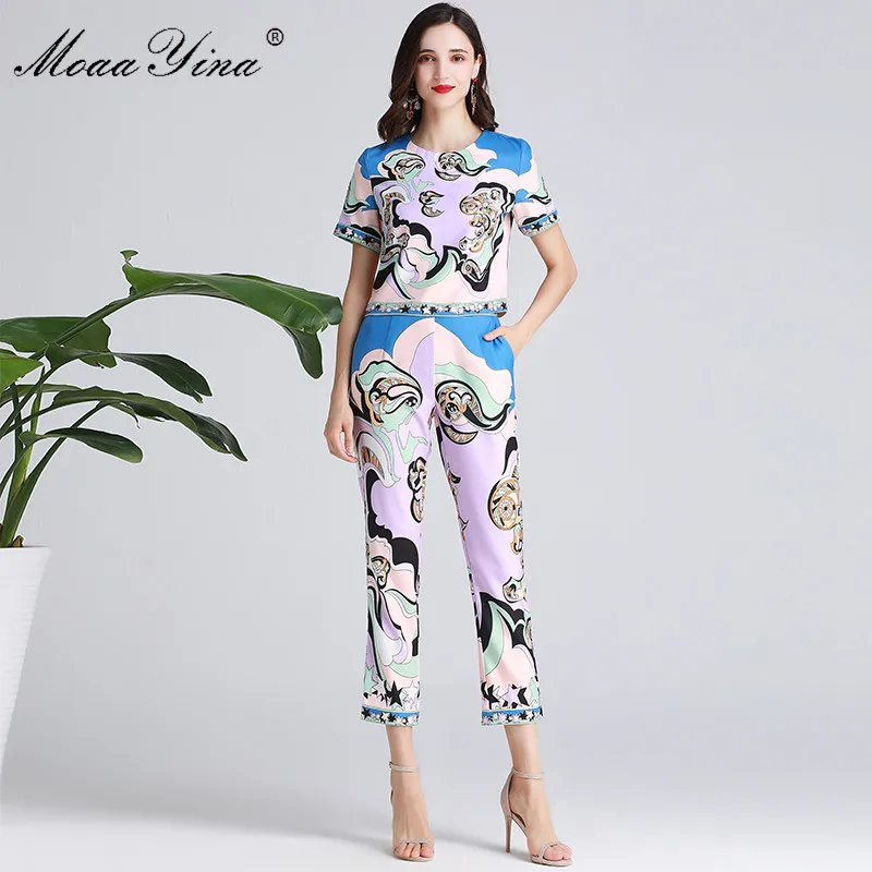 MoaaYina Fashion Designer Set Spring Summer Women Short sleeve Geometric Print Tops+3/4 pencil pants Two-piece suit
MoaaYina Fashion Designer Set Spring Summer Women Short sleeve Geometric Print Tops+3/4 pencil pants Two-piece suit