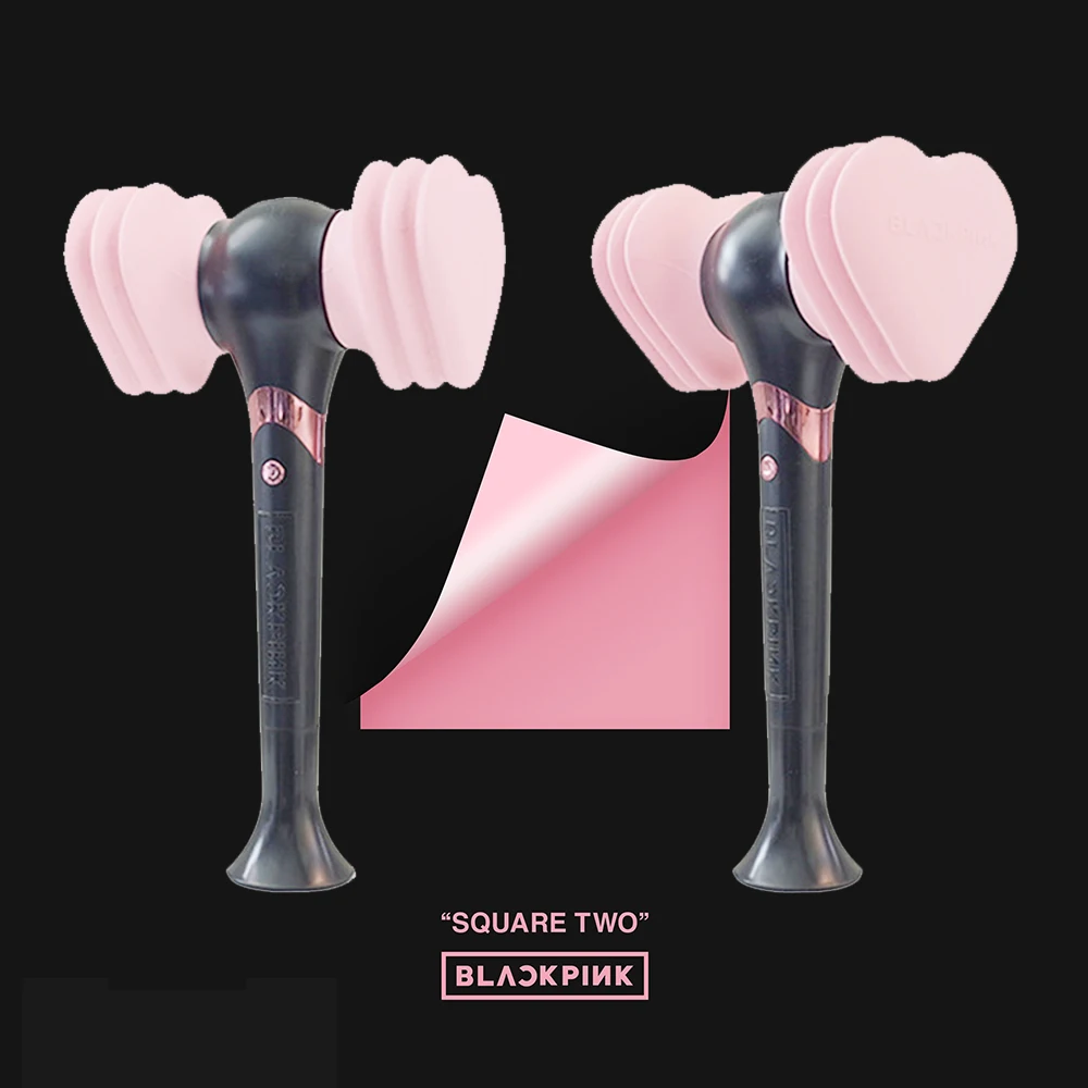 KPOP Official 1:1 BLACKPINK LightStick Concert Glow Lamp hammer Light stick JISOO Lisa JENNIE ROSE Fans Gift Led Luminous Toys
KPOP Official 1:1 BLACKPINK LightStick Concert Glow Lamp hammer Light stick JISOO Lisa JENNIE ROSE Fans Gift Led Luminous Toys