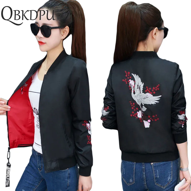 Mom Hooded Two Side Wear Plus Size Outwear Women embroidery Jacket Spring Autumn fashion women Slim Coat female Windbreaker top
Mom Hooded Two Side Wear Plus Size Outwear Women embroidery Jacket Spring Autumn fashion women Slim Coat female Windbreaker top