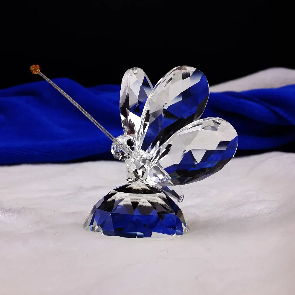 Elegant Beautiful Crystal Glass Butterfly Figurines Paperweight Home Wedding Decoration
Elegant Beautiful Crystal Glass Butterfly Figurines Paperweight Home Wedding Decoration