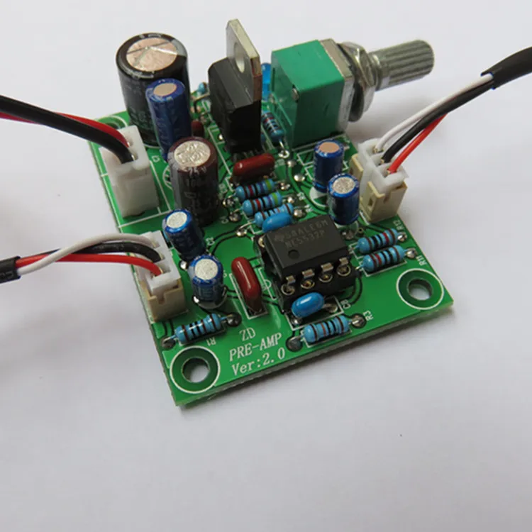 Одиночный источник питания DC 10 V-34 V NE5532 усилитель переднего уровня плата 10 раз усиление сигнала
Одиночный источник питания DC 10 V-34 V NE5532 усилитель переднего уровня плата 10 раз усиление сигнала
