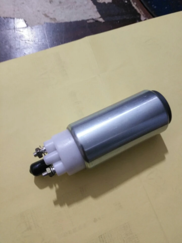 Original quality UC-T30 GSXR 750 year 1998 Fuel Pump intank Fuel Pump with screw type connector
Original quality UC-T30 GSXR 750 year 1998 Fuel Pump intank Fuel Pump with screw type connector