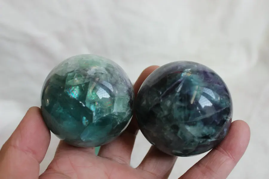 2 Pieces Natural Fuorite Crystal Sphere Ball Polished Healing,50-60mm Hot Sales .Collection China, Free Shipping
2 Pieces Natural Fuorite Crystal Sphere Ball Polished Healing,50-60mm Hot Sales .Collection China, Free Shipping