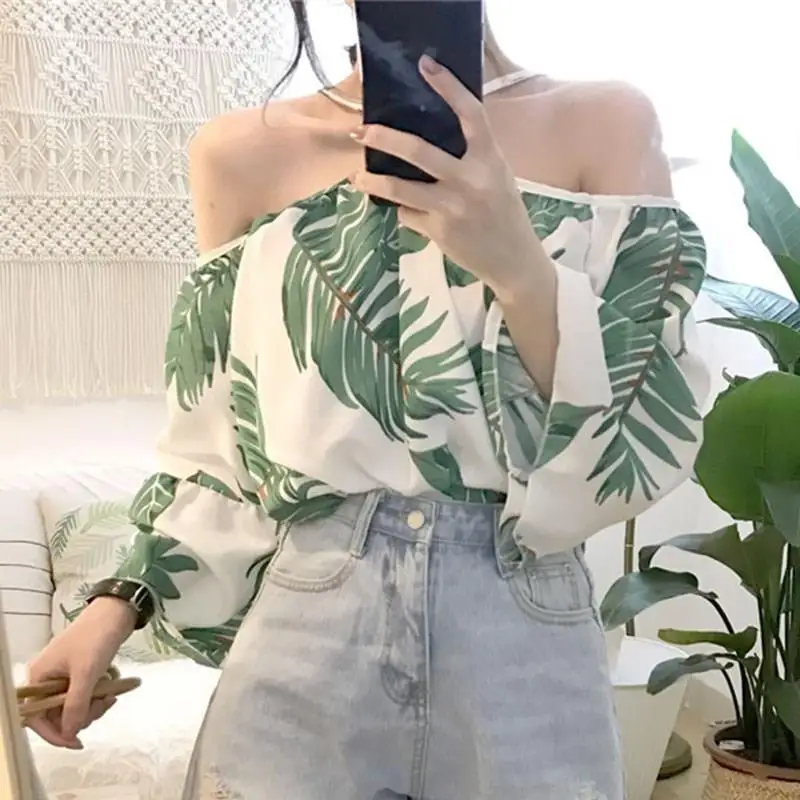 Summer Holiday Beach Off shoulder Tops Women Loose Chiffon Casual Halter Blouse Leaf Print Ladies Blusas
Summer Holiday Beach Off shoulder Tops Women Loose Chiffon Casual Halter Blouse Leaf Print Ladies Blusas