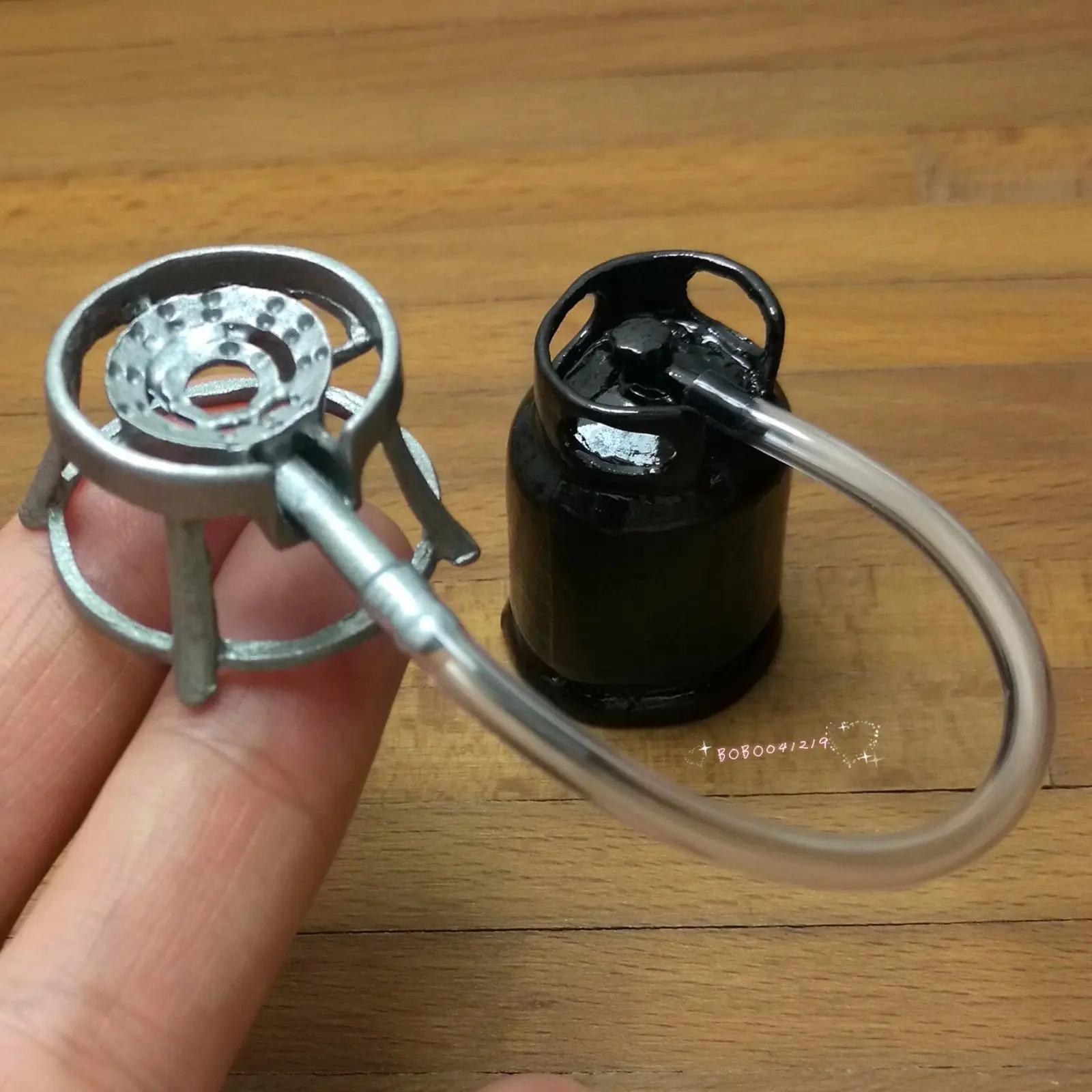 Dollhouse Miniature Kitchen 1:12 Toy Kitchen A Gas Tank Set Height 3cm SPO596 
Dollhouse Miniature Kitchen 1:12 Toy Kitchen A Gas Tank Set Height 3cm SPO596