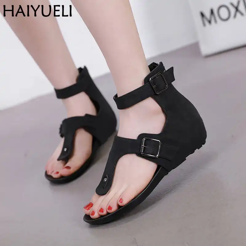 latest flat sandals in fashion
