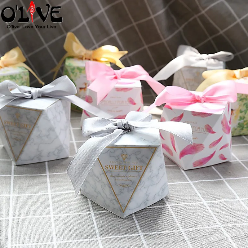 50 Pcs Diamond Shape Gift Box Candy Packaging Party Favors Wedding Bonbonniere Gift Wrap Present Box Marble Chocolate Dragees
50 Pcs Diamond Shape Gift Box Candy Packaging Party Favors Wedding Bonbonniere Gift Wrap Present Box Marble Chocolate Dragees