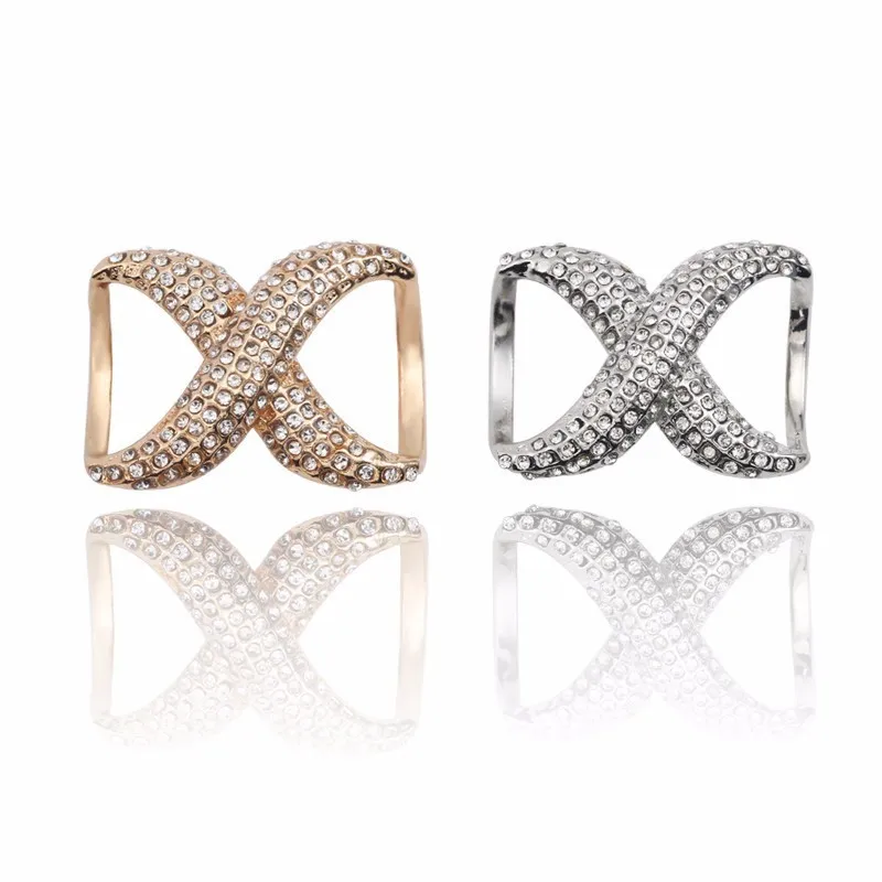 Fashion New Simple Rhinestone Scarf Clip Hollow Female Beautiful Christmas Day Jewelry Gold And Silver Two Colors Optional
Fashion New Simple Rhinestone Scarf Clip Hollow Female Beautiful Christmas Day Jewelry Gold And Silver Two Colors Optional