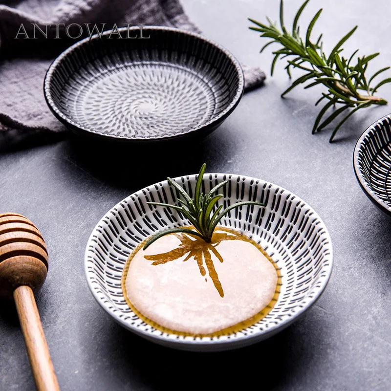 ANTOWALL Japanese-style handpainted ceramic soy sauce dish home snacks dish restaurant tableware multifunction fun mini dish
ANTOWALL Japanese-style handpainted ceramic soy sauce dish home snacks dish restaurant tableware multifunction fun mini dish