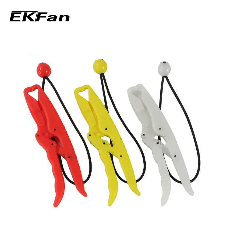 3 Color 17.5cm New Hand Controller Fishing Gripper Grabber Plastic Fish Lip Grip Fishing Tackle Tool Women Fish Lip Grip
3 Color 17.5cm New Hand Controller Fishing Gripper Grabber Plastic Fish Lip Grip Fishing Tackle Tool Women Fish Lip Grip